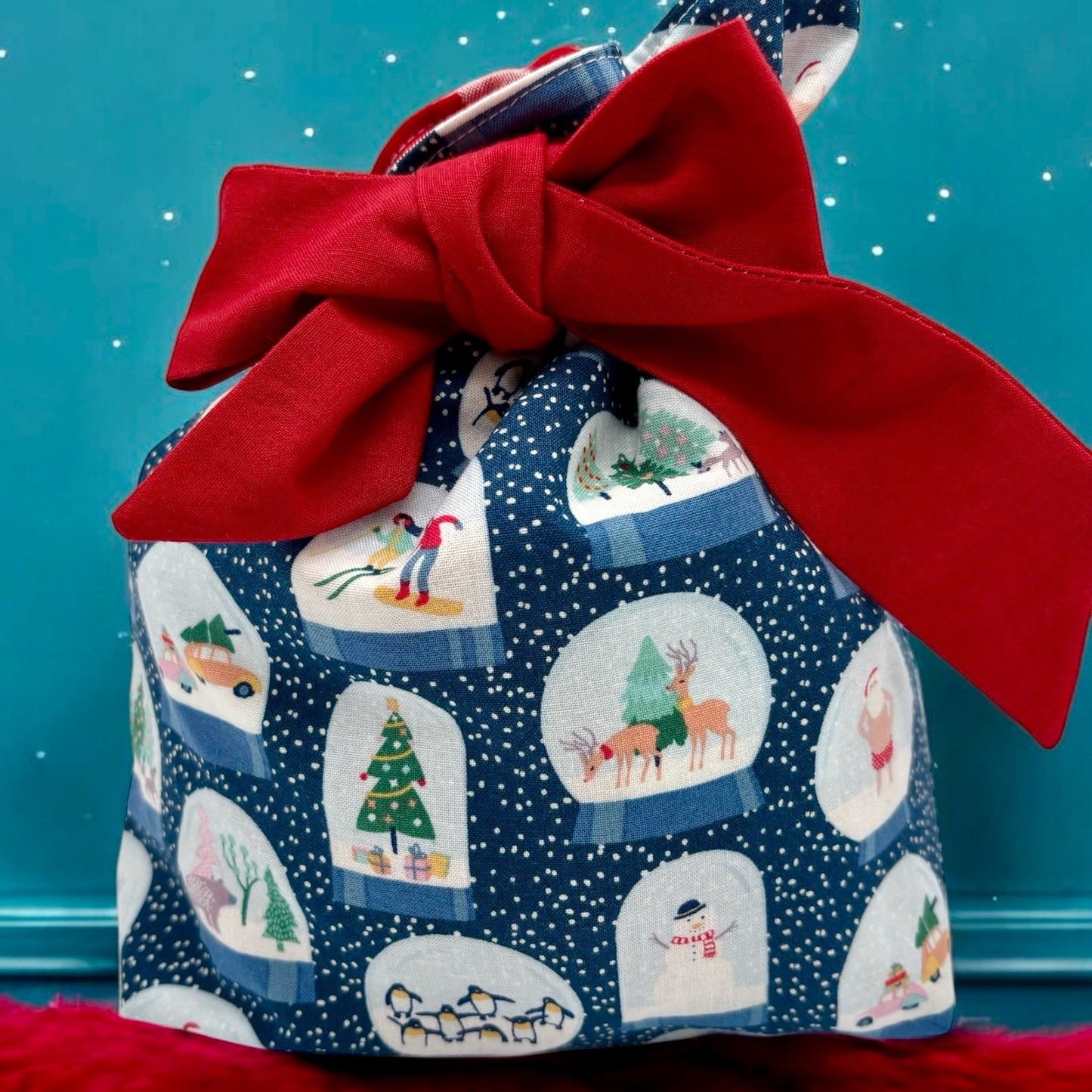 Little Something Gift Bag - Snow Globes